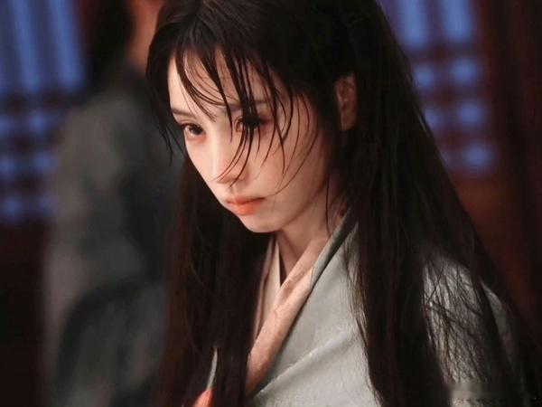吴镇宇说没有坏人会把自己是坏人写在脸上 那样就会坏的很表面 田细微就是这样 每个