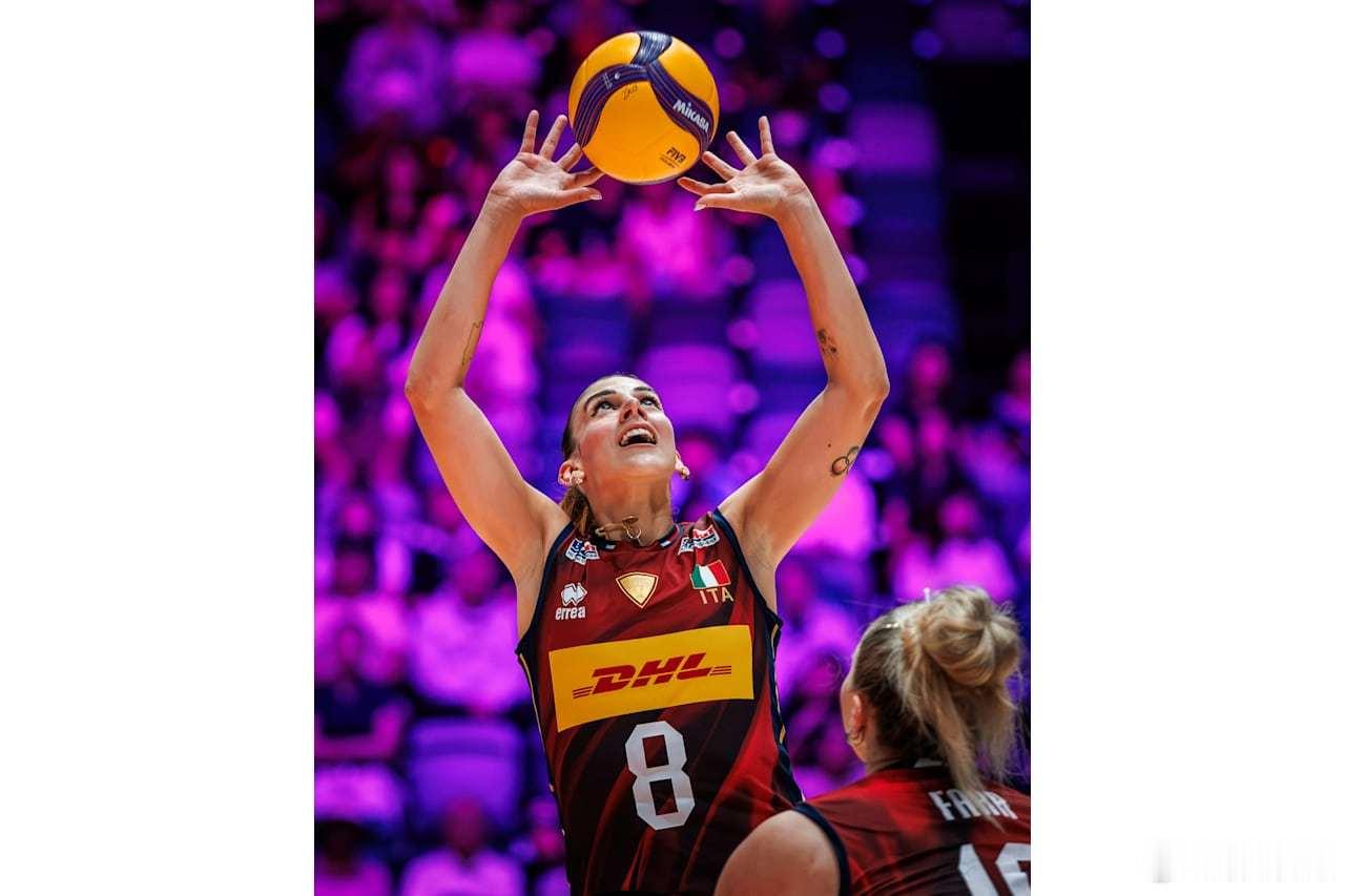 国际排坛动态意大利女排3比1乌克兰女排意大利3-1(25-15/23-25/25