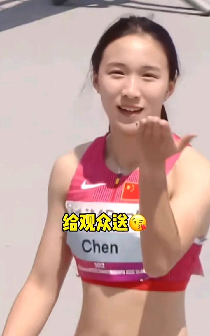 16岁的陈妤颉正如一颗新星冉冉升起。
亚锦赛结束了，亚锦赛最大的收获当属陈妤颉，