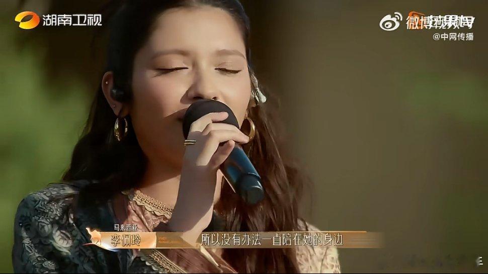 被领养的孩子能得到全心全意的爱吗李佩玲用亲身经历告诉我们，爱从不由血缘定义。养母