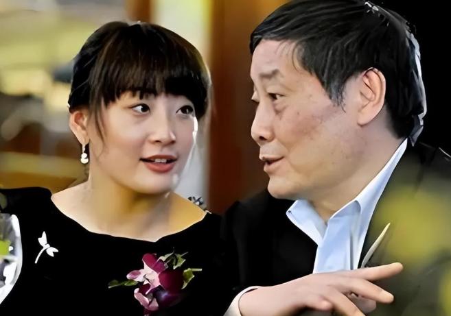 宗馥莉做梦都没想到，父亲走了两年，竟然还能又把她摆了一道，那笔钱至今还拿不到手。