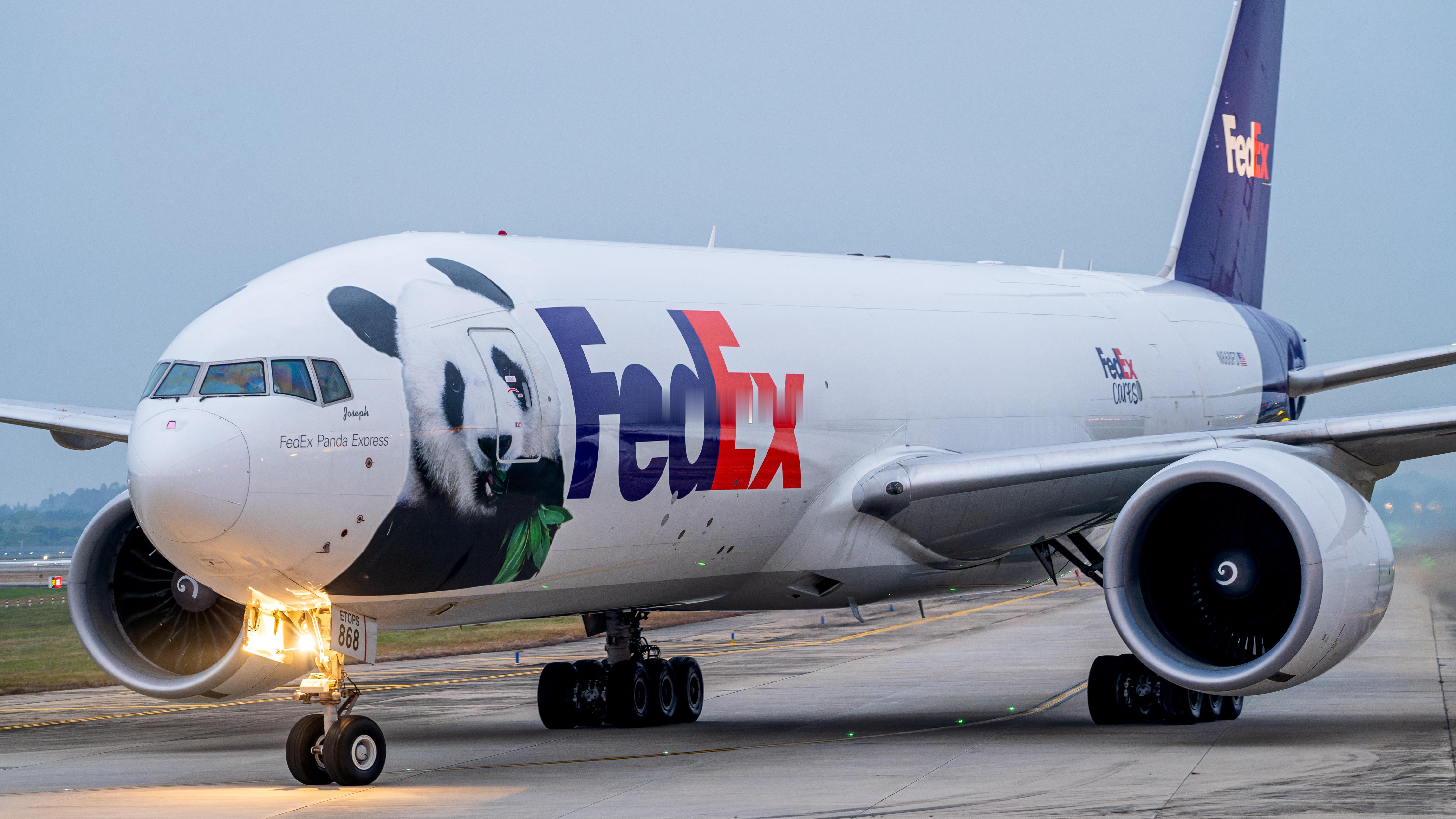 2026年9月26日凌晨7时许，Fedex联邦快运航空注册号N868FD的「熊猫