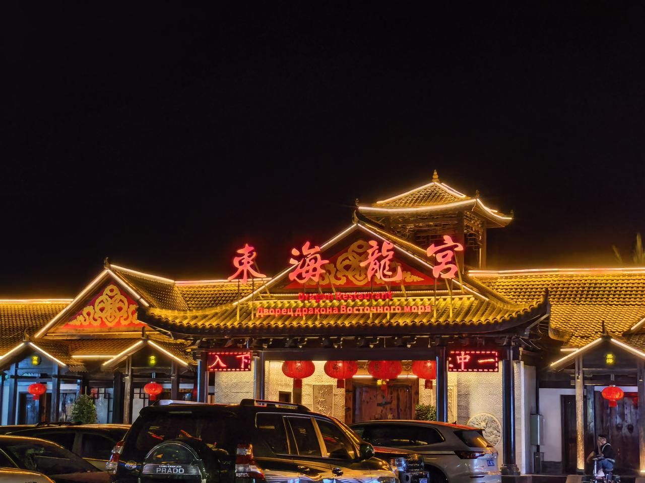 周五下了班闪现三亚，周末闪回南京，有人说我肯定是疯了，才会选择这么累的来回折腾[