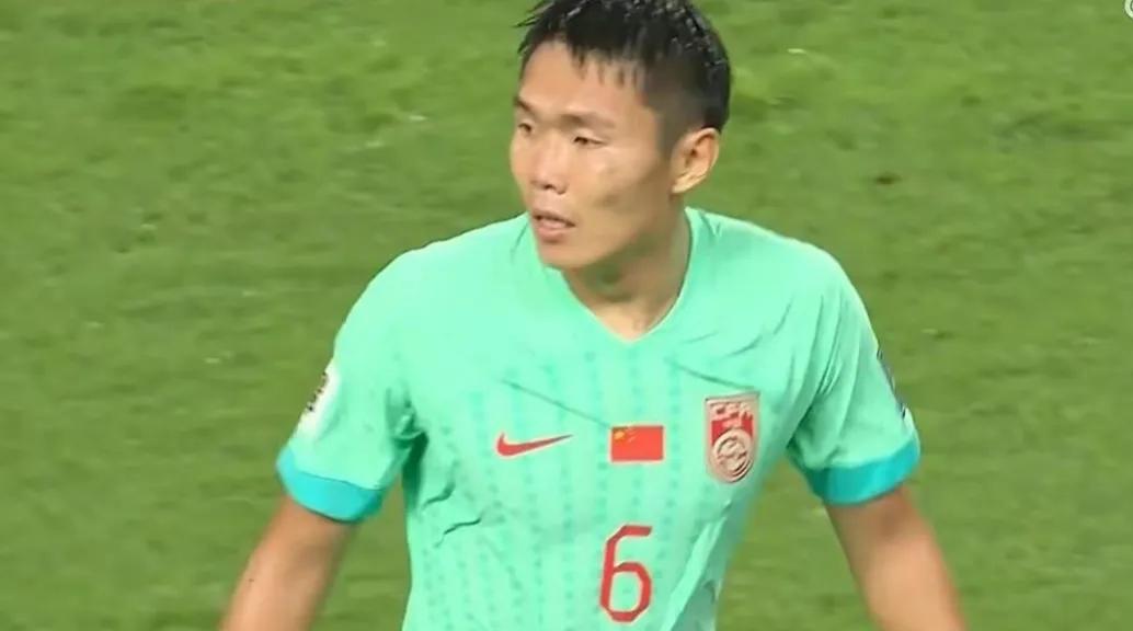 国足2-1泰国队，国足5名球员赛后有话说：
1.韦世豪：
“教练我发挥差吗，为什