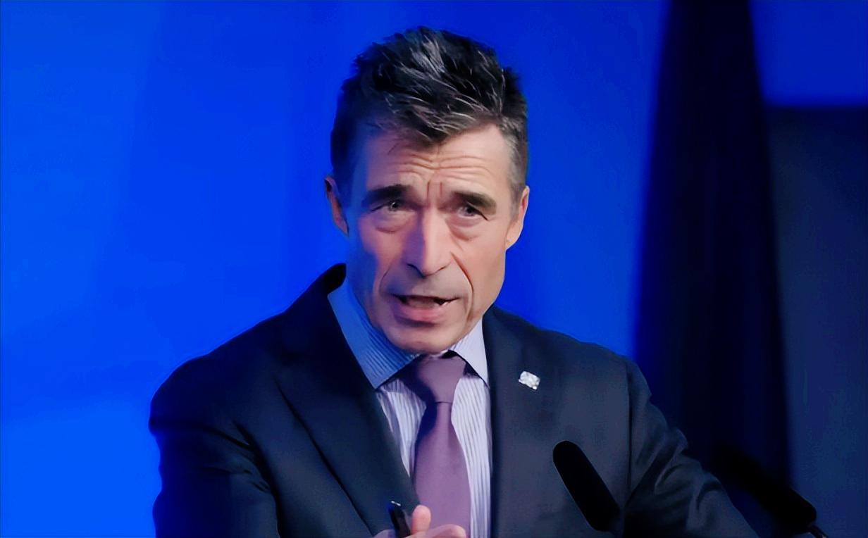 没了美国北约就玩不转？这可是北约前秘书长亲口给出的结论，这番表态直接戳破了美欧同