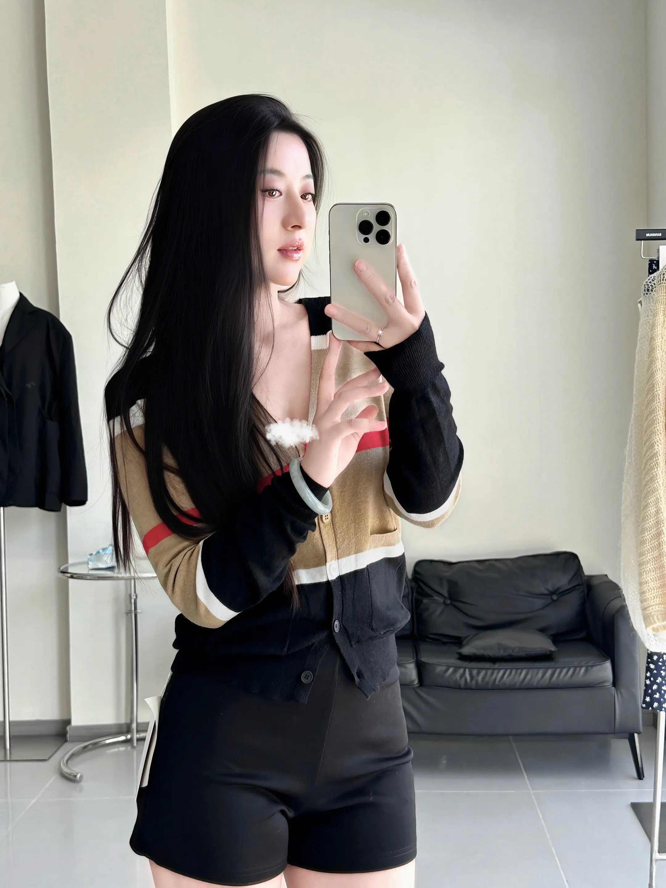 我好像有点老了 老的不厉害但又明显 具体来说就是嗜睡 虚弱 睡不够 但...