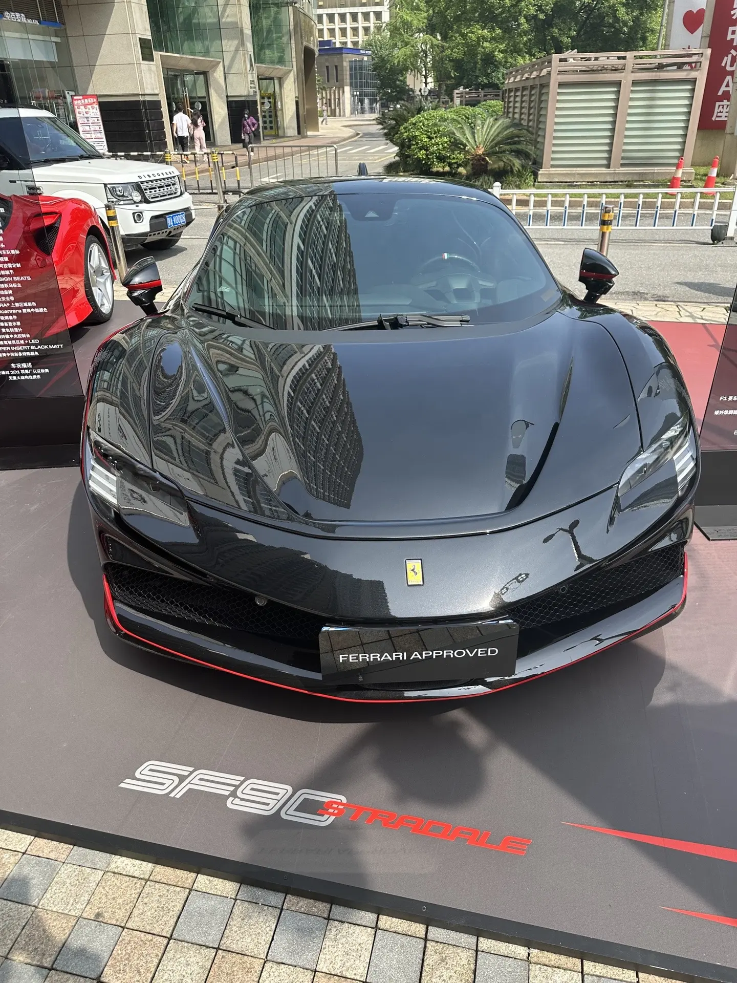 Ferrari SF90 目前湖北所以Ferrari SF90都在这里...