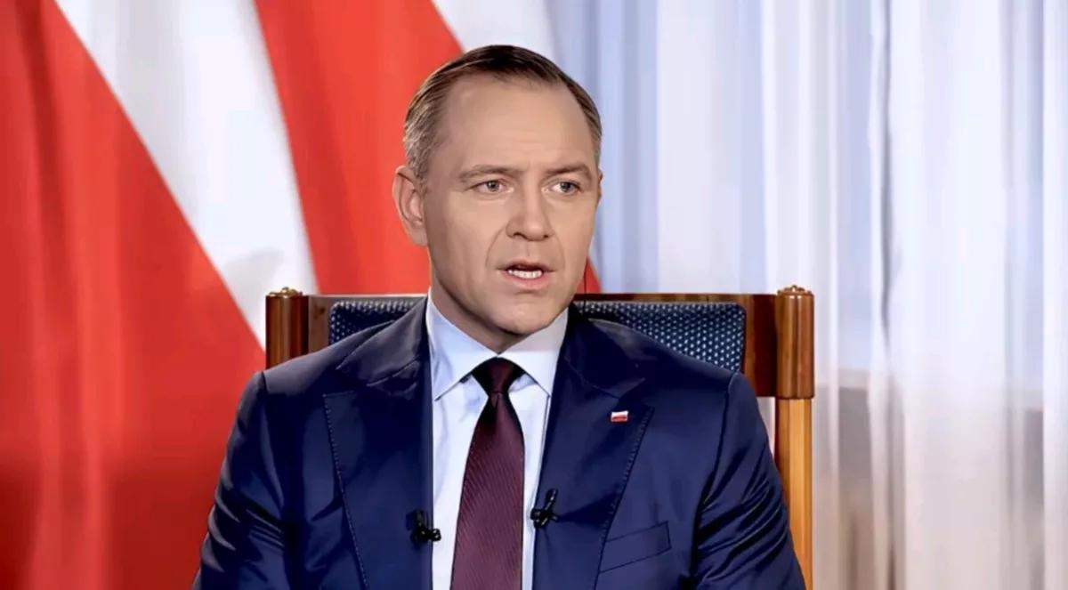 《金融时报》报道，当地时间19日，波兰总统纳夫罗茨基，在和乌克兰总统泽连斯基会晤