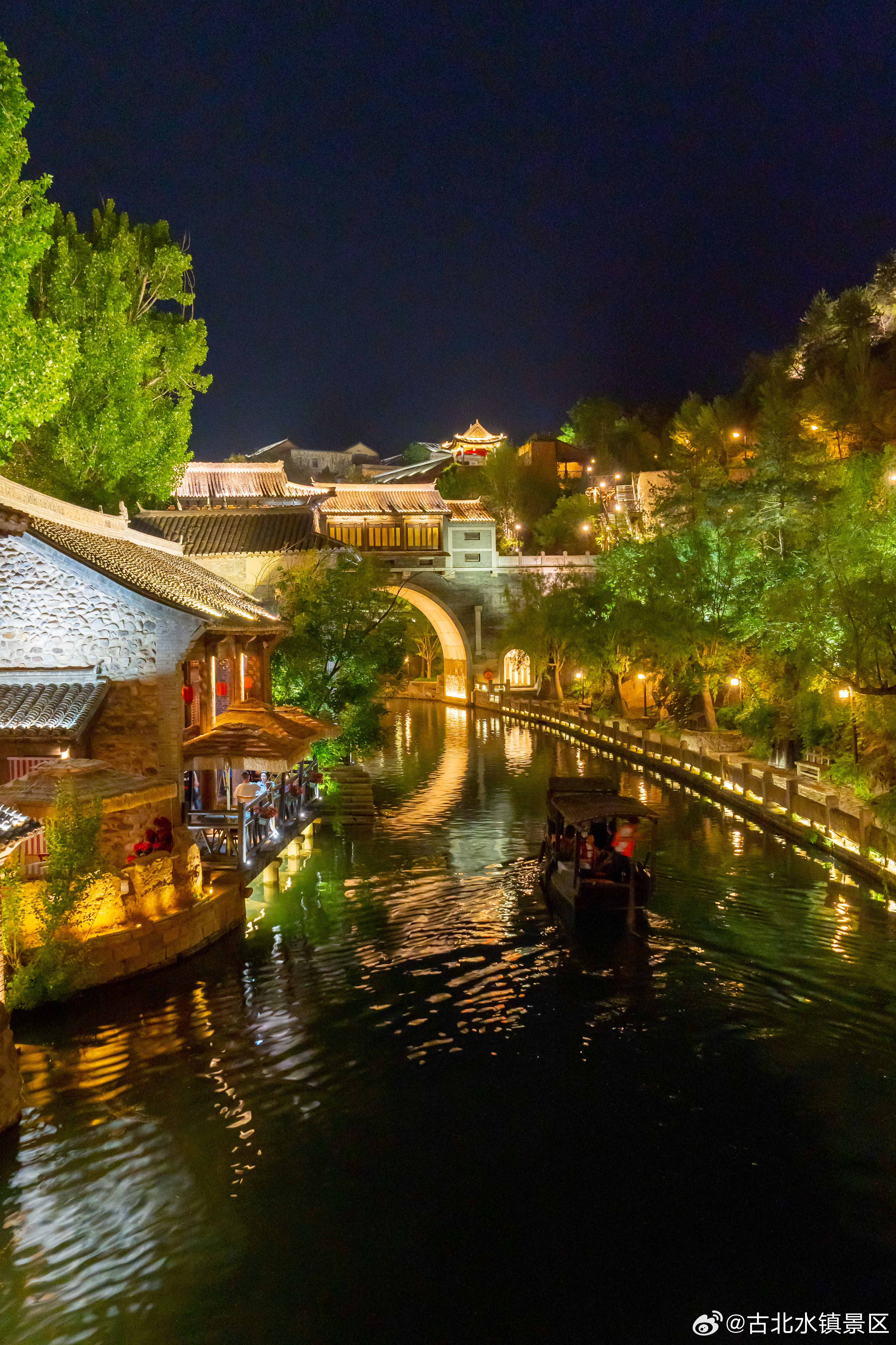 月沉海底，梦起心间，晚安，愿你温柔以待明天。晚安，宝子们~#司马台长城# #古北