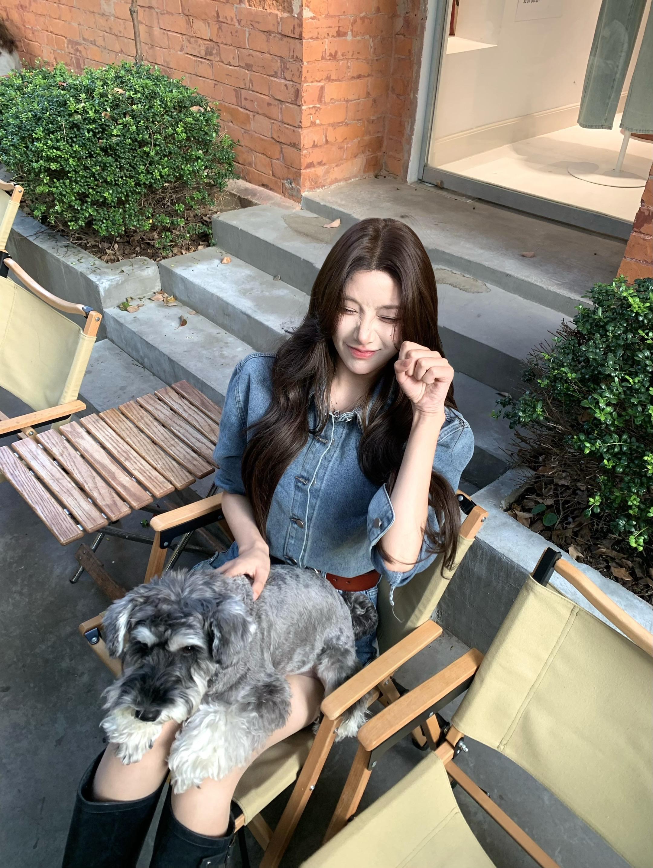 幸福是做一只平静的咪^›⩊‹^ ੭