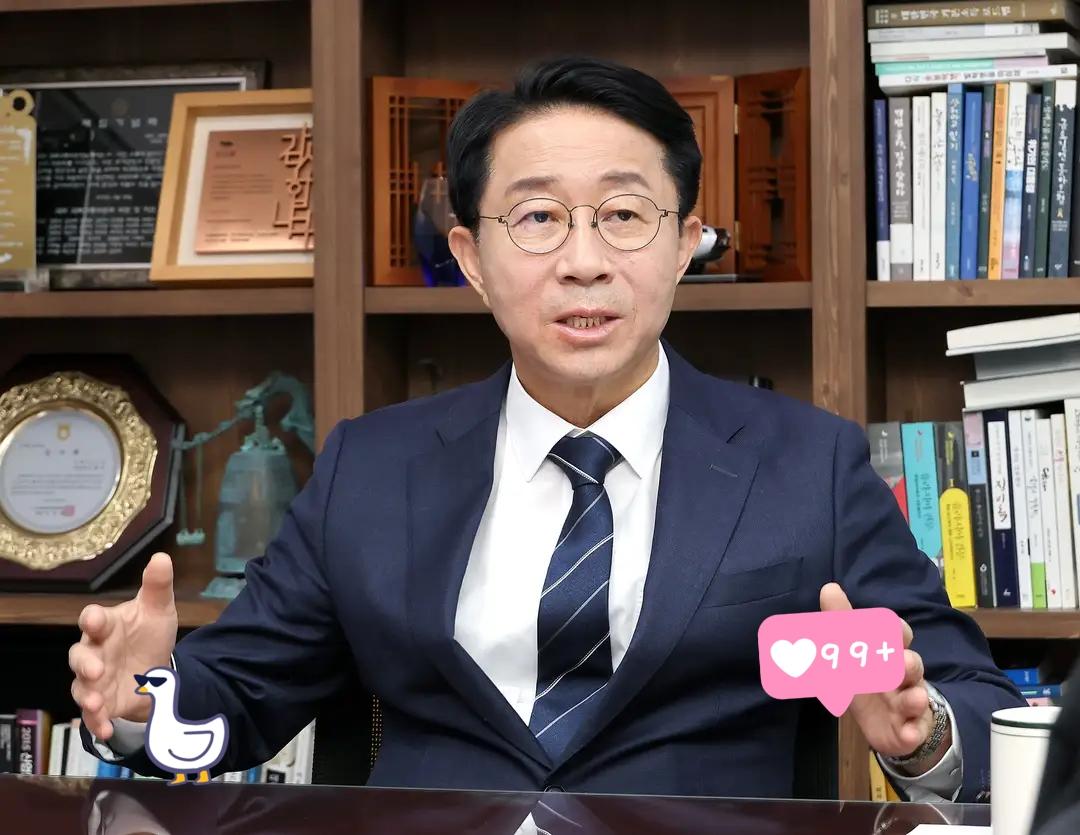 韩国执政党共同民主党13日选举资深议员赵正湜为新任国会议长候选人。按韩国方面报道
