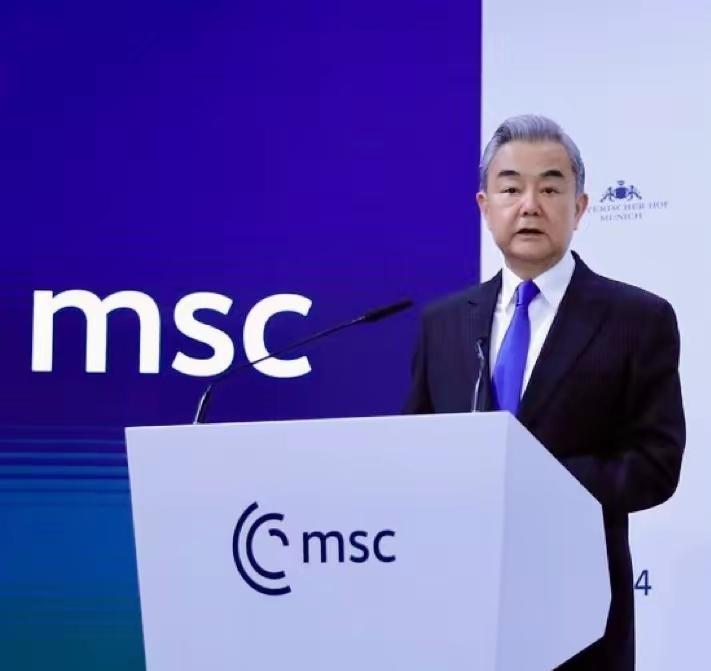 王毅外长在慕尼黑安全论坛上的表态可谓直截了当，毫无保留。

日本首相关于一旦台湾