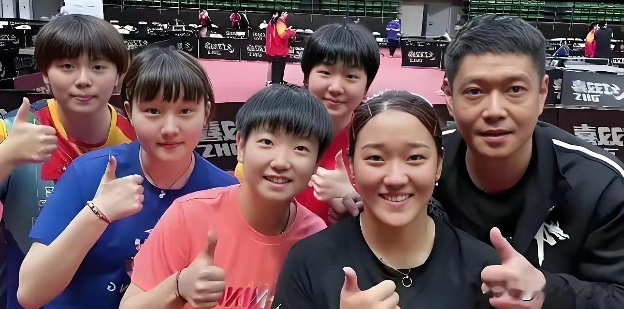 5月13日，国乒女将孙铭阳、刘炜珊同日官宣退出国家队，二人均为孙颖莎多年专属陪练