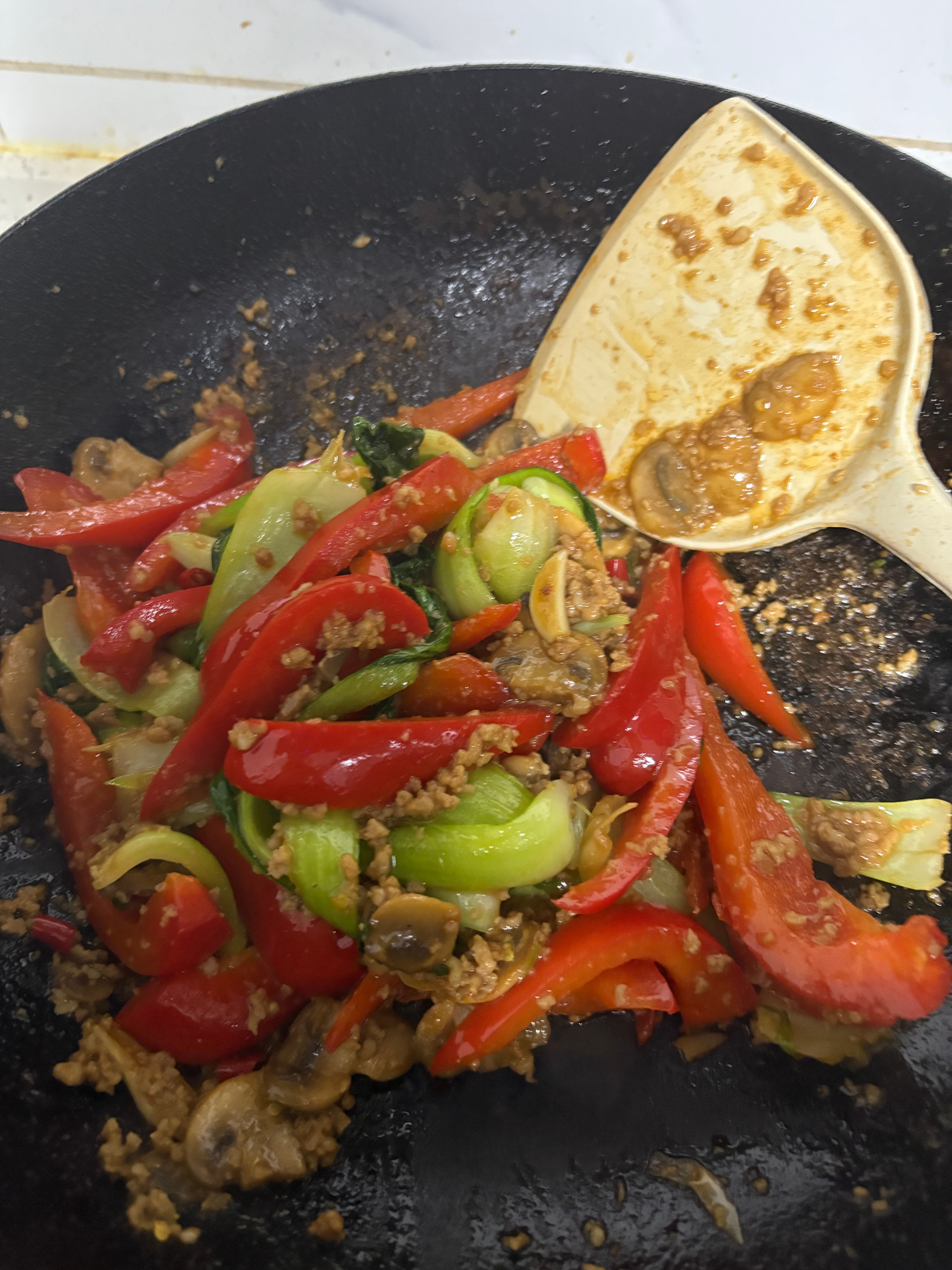 厨艺太好都不敢发朋友圈 怕有人看上我 觉得适合过日子