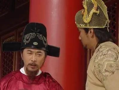 洪武年间，朱元璋要给自己的小舅子升官，对方死活不要。不仅不要，还当场跪下说了句让