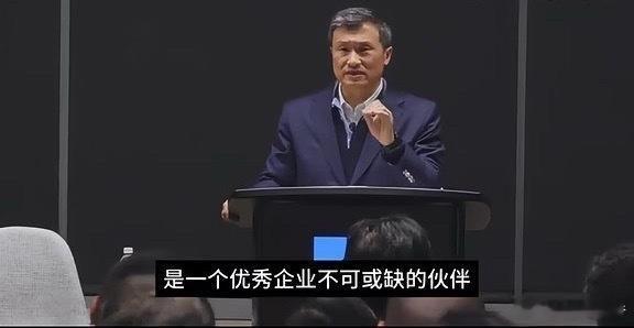 李录：我们看到长期来说，至少在美国的交易记录，几乎所有以短期交易为目的的各种各样