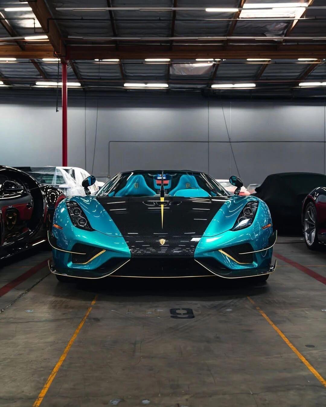 Koenigsegg Regera!
发动机：双涡轮增压V8 5.0升 + 3电