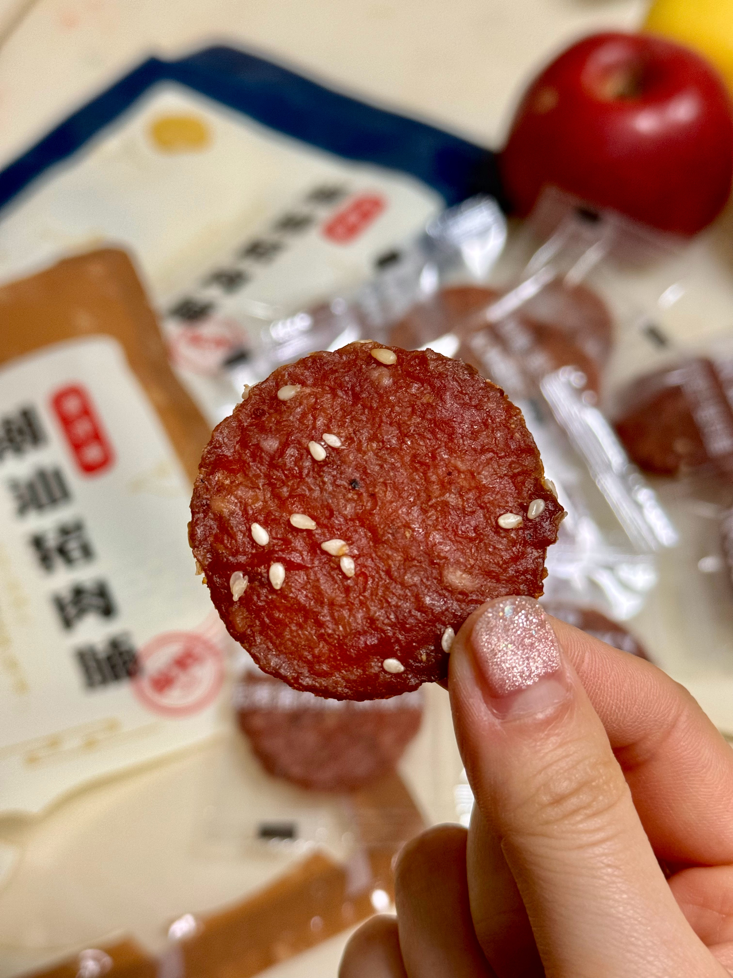 一周一个好吃的！本周是潮汕猪肉脯，荔枝果木碳烤的，有两个味道都好吃！没有比吃肉肉