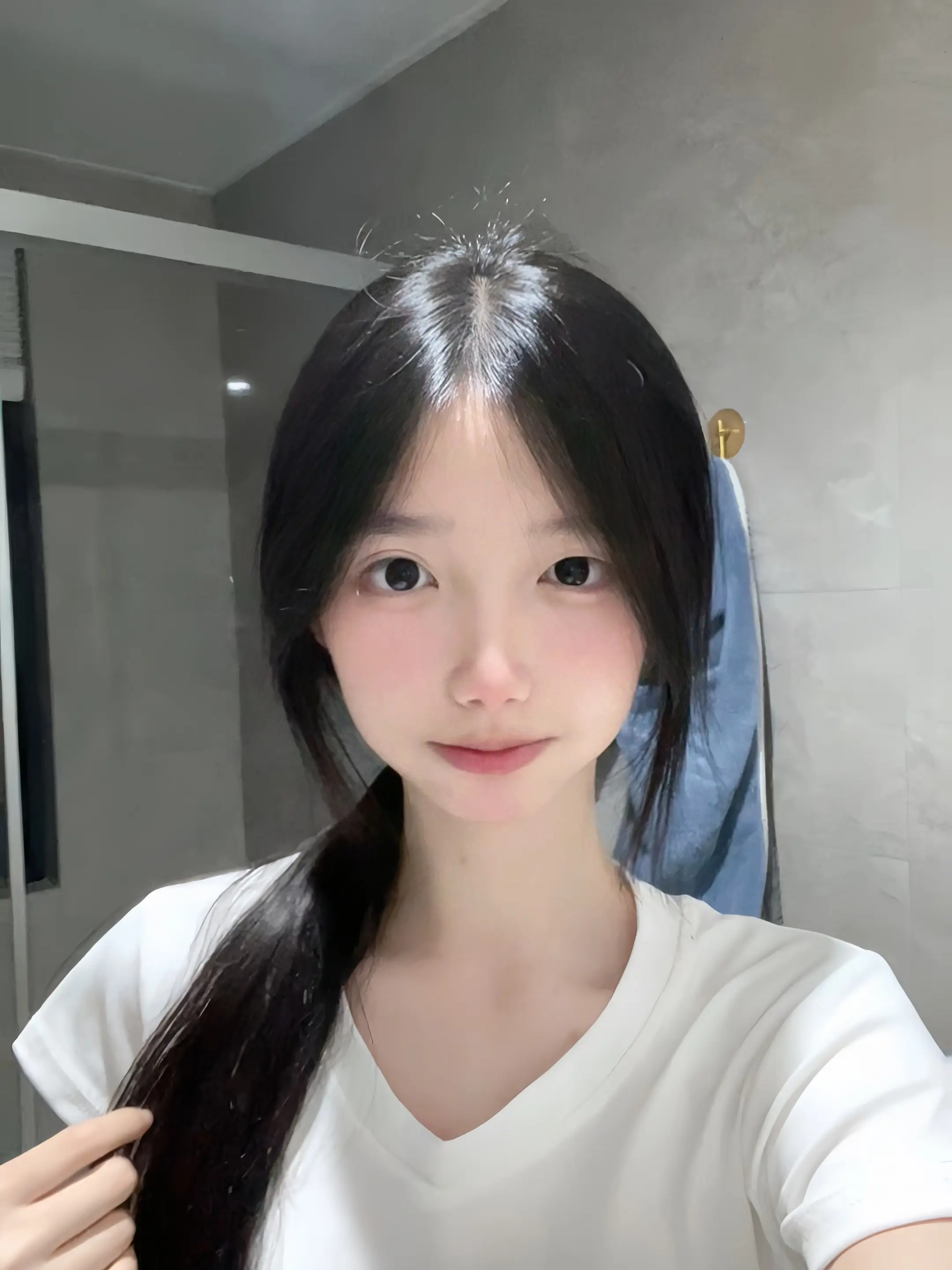 总有人问我男的女的，我好服呀。我现在告诉你，我是你的