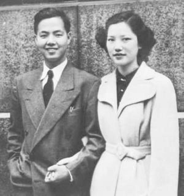 杨振宁获得诺贝尔物理学奖后，他的父亲杨武之去功德林监狱见杜聿明，希望两人合作，将