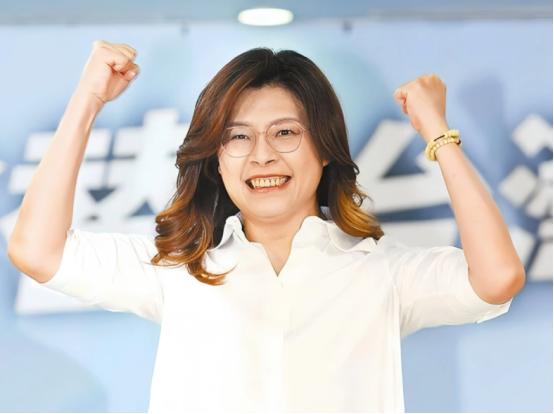 炸锅了，郑丽文真的官宣了，她要向全世界证明，两岸根本不用走到那一步。

国民党主