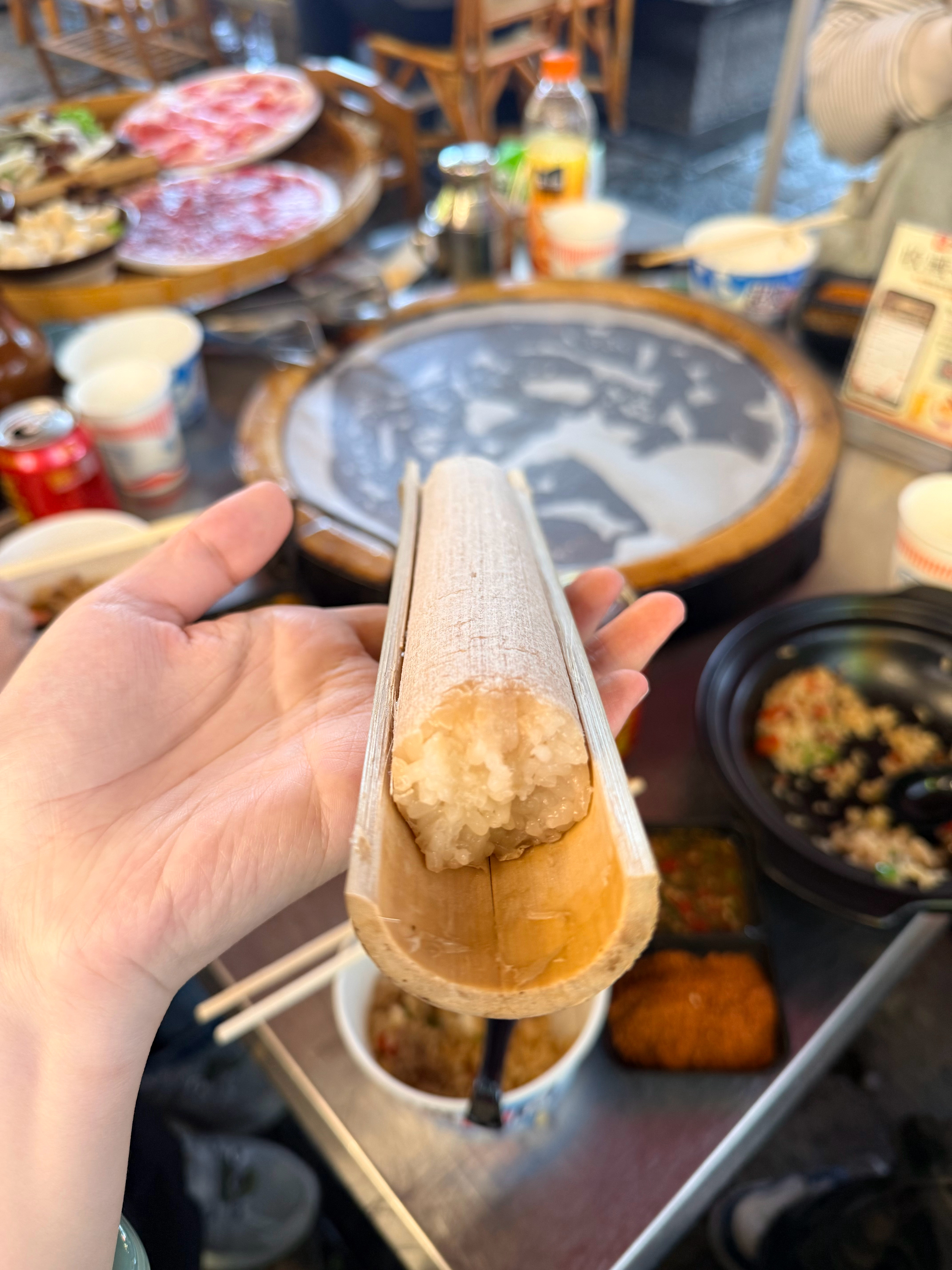 来大理吃石板烧了 ​​​