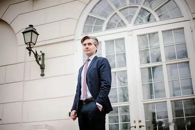 立陶宛外长布德里斯这话可真是够狂妄的。之前他还说要制定第20轮对俄制裁方案，还宣