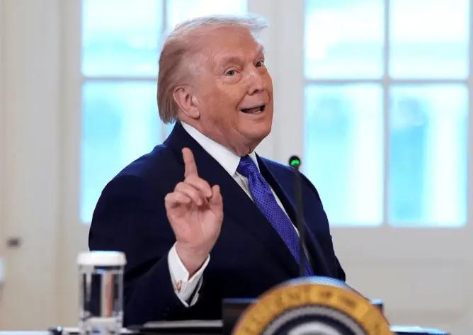 欧洲联军登陆格陵兰岛，无疑是隔靴搔痒。法、德、英加上挪威、瑞典、荷兰、芬兰等北约