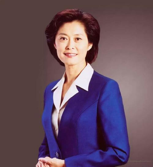 著名主持人敬一丹说：改变自己，什么时候都不晚。
 
短短七个字，温柔却有力量，道