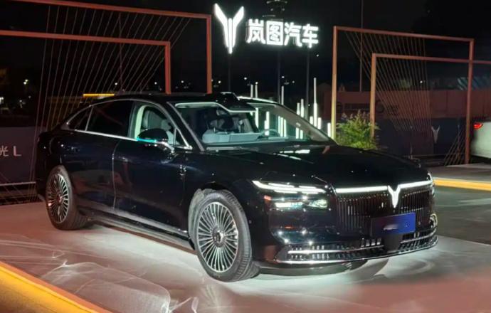 比亚迪、吉利动辄一个月几十万的销量，说实话，我已经看得有些麻木了！
不过那些体量