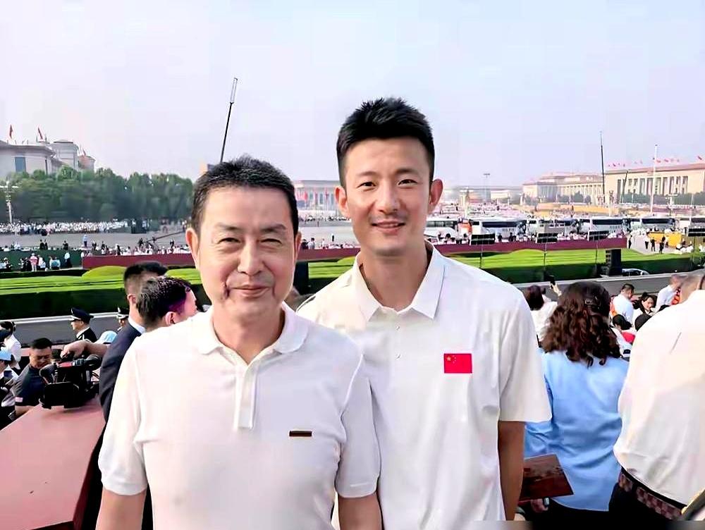 当年把中国女排带上奥运之巅的陈忠和，69岁了，现在最揪心的，不是临场换人，而是家