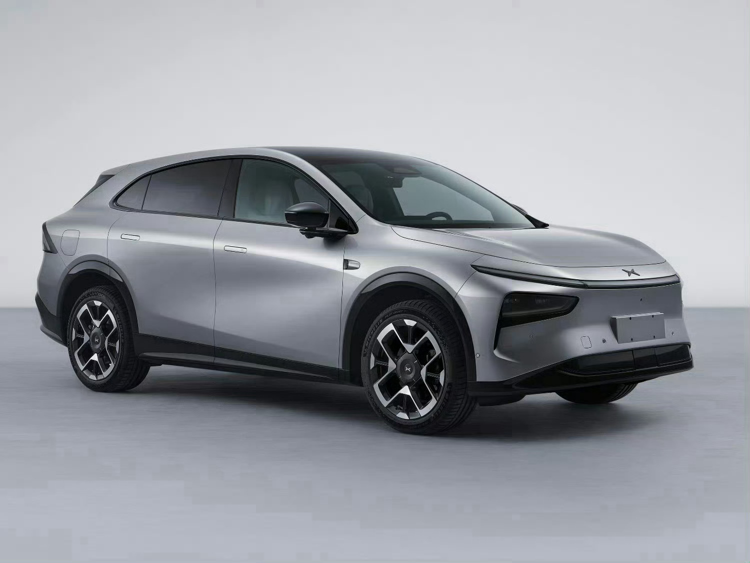 这个月有两台比较重磅的“7系”SUV，一台是小米YU7、另一台是小鹏G7小鹏G7