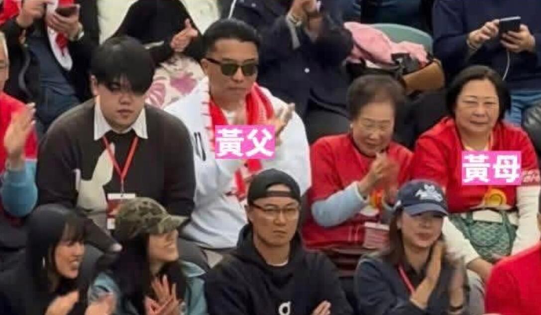 陈奕迅女儿被爆新恋情，恋上“香港网球一哥”✨陈奕迅与徐濠萦的女儿陈康堤Const