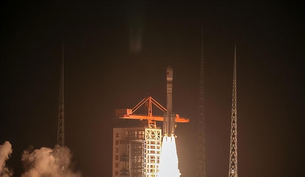 5月12日19时59分，太原卫星发射中心，长征六号改火箭携18颗千帆极轨09组卫