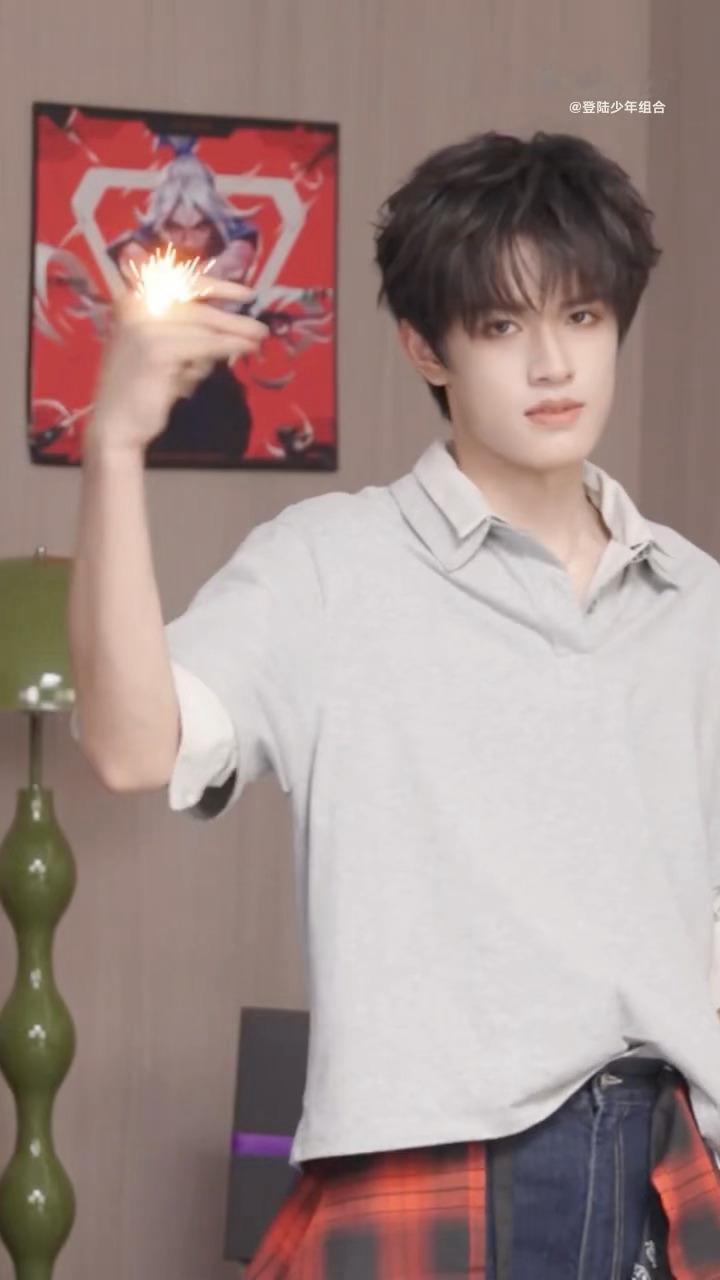 小保安小火男 