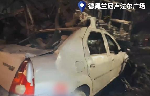 3月1日晚，德黑兰的尼卢法尔广场瞬间变成了人间炼狱。美以联军的导弹这次直接砸向了