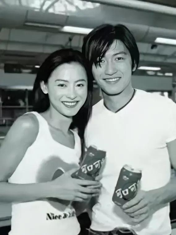 明星的感情真心搞不懂，明明很相爱，为什么要离婚？