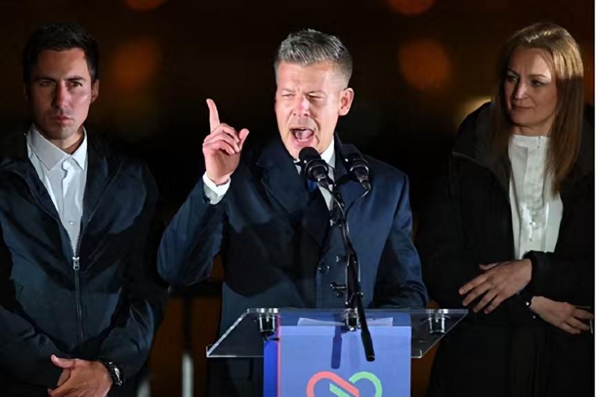 欧尔班败退，毛焦尔上位，之前欧尔班那一套对外策略现在基本都要推倒了！对俄罗斯，毛