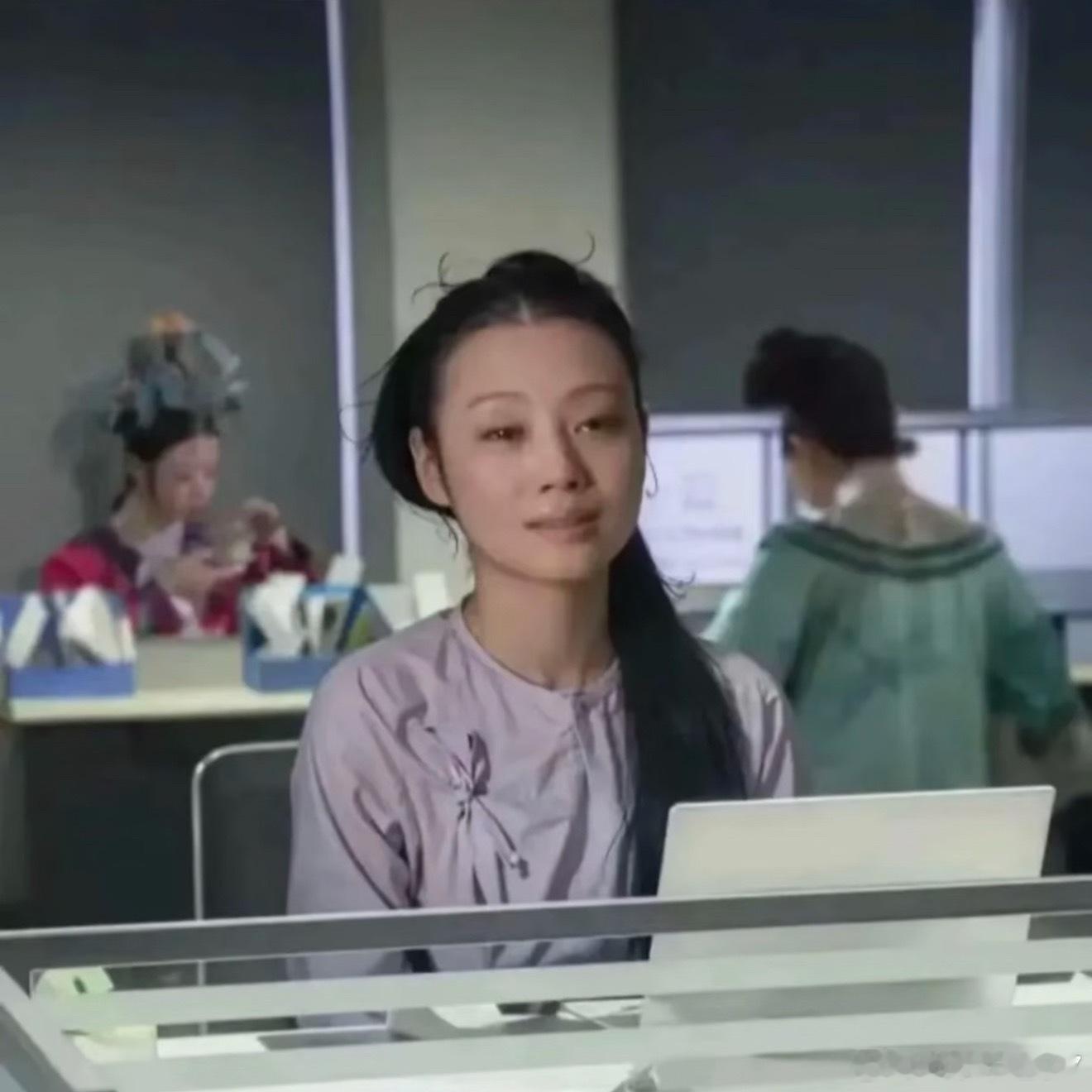 好羡慕金融行业的人今天不用调休……谁懂闹钟只设置了周一到周五，今早睡到自然醒，突