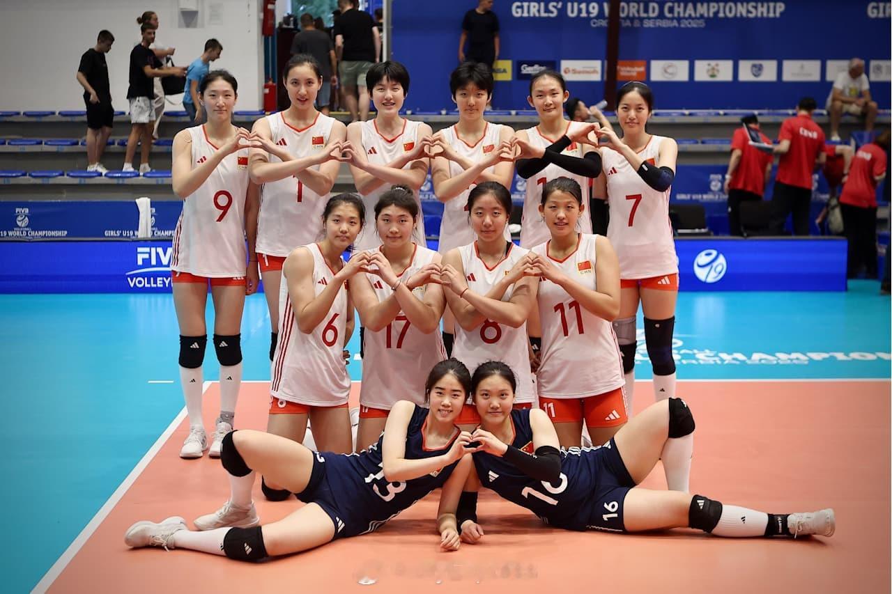 【U19女排世锦赛中国零封比利时获小组第二 1/8决赛战塞尔维亚】国际排坛战报速