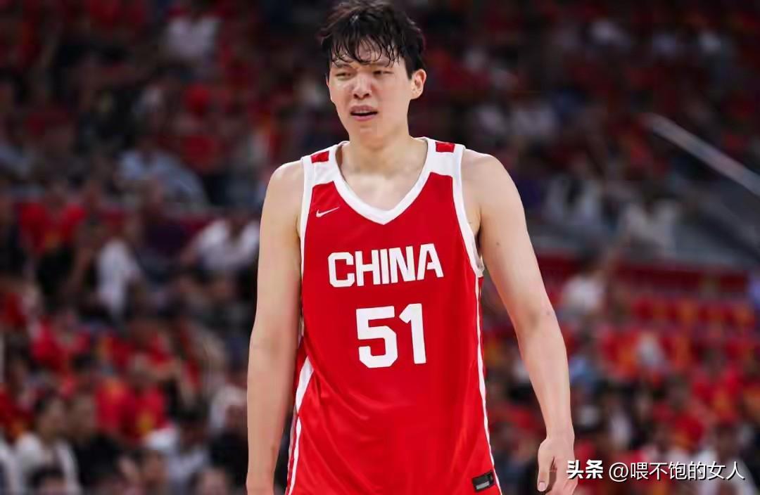 关键时候，还得靠美国回来的，这个51号不是在美国练了一段时间吗？回来打的不错啊，
