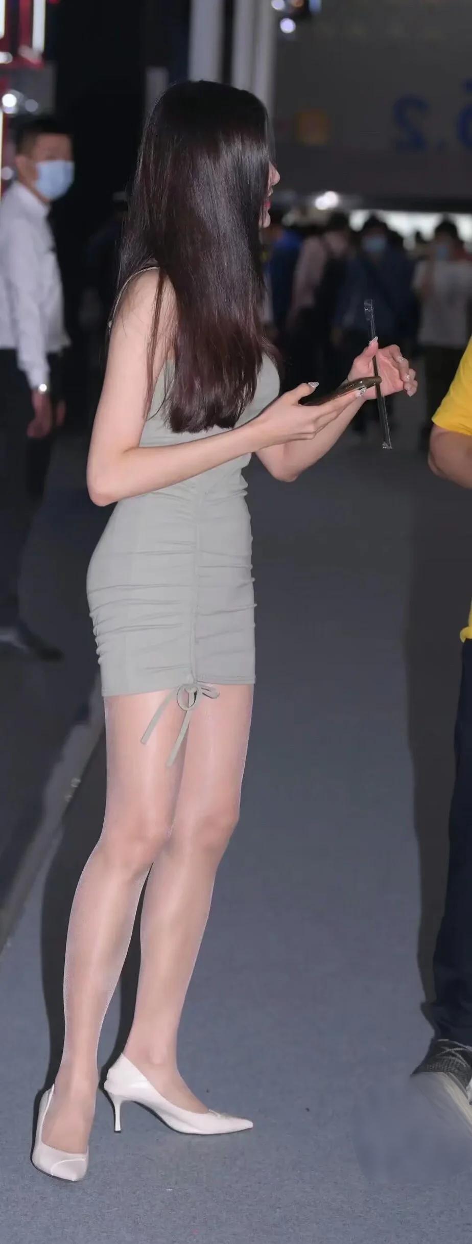 只是，爱情这东西，不是付出，就有收获，亦不是喜欢，就能拥有。