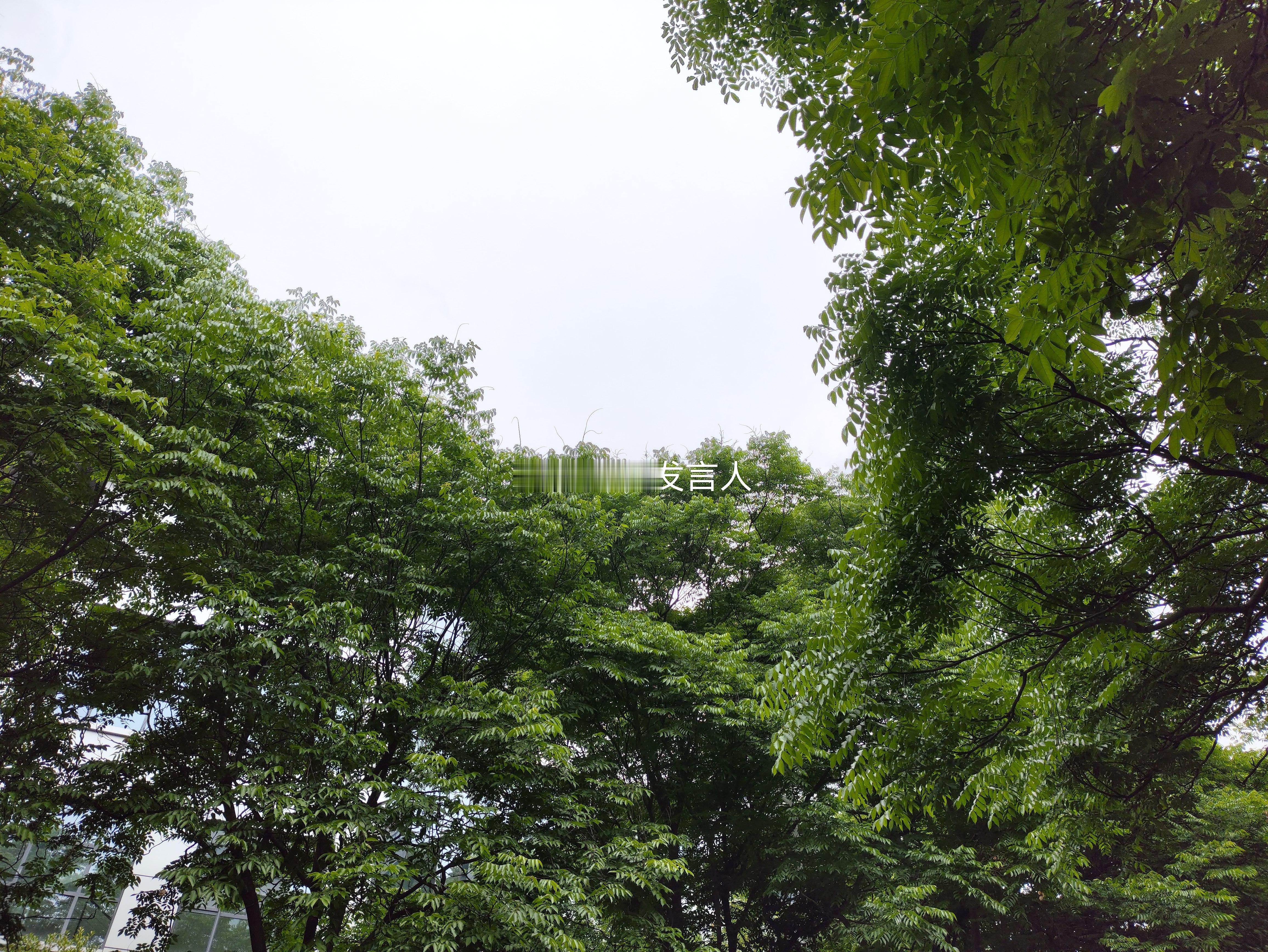 人到了一定年纪就会解锁的动作   “乳糖不耐”刚上班的时候，喝什么牛奶都没问题，