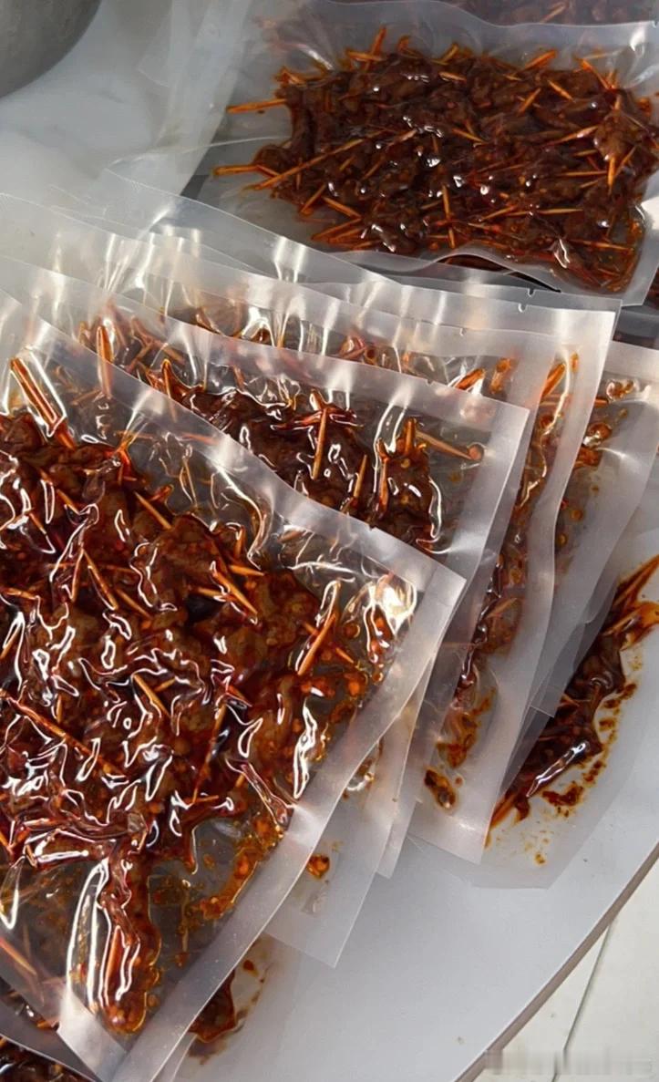 厨房好物｜真空机最近新get到真空机的方便[酷]周末提前备好菜，工作日做饭只需直