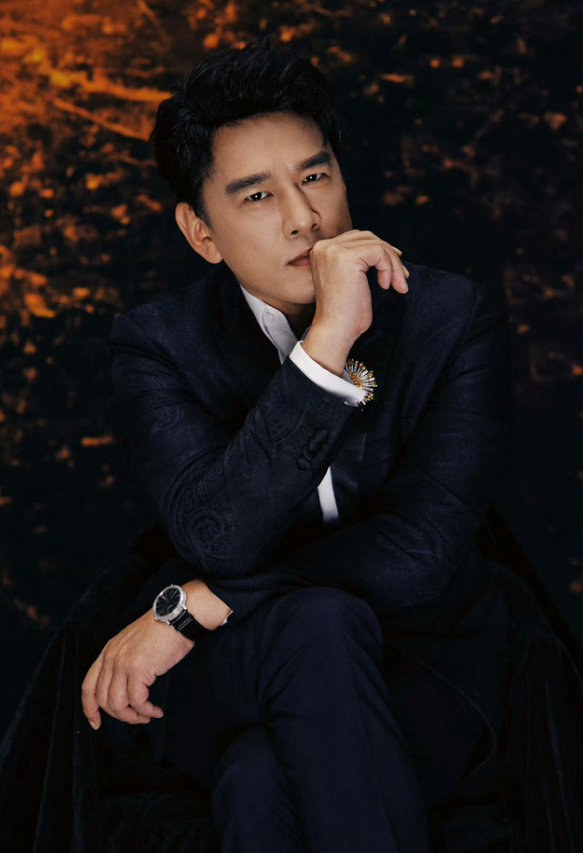 年底的王耀庆，真的是内娱的宝藏！看着他在跨年舞台上的表现，就能明白 王耀庆内娱唯