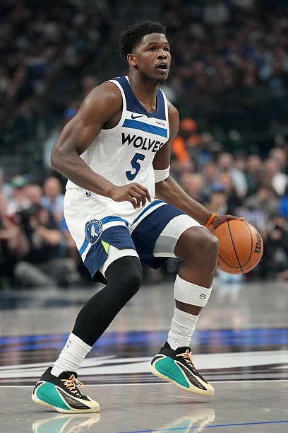 森林狼官方：爱德华兹（膝盖伤势管理）将缺席今天对阵活塞队的比赛！这意味着爱德华兹