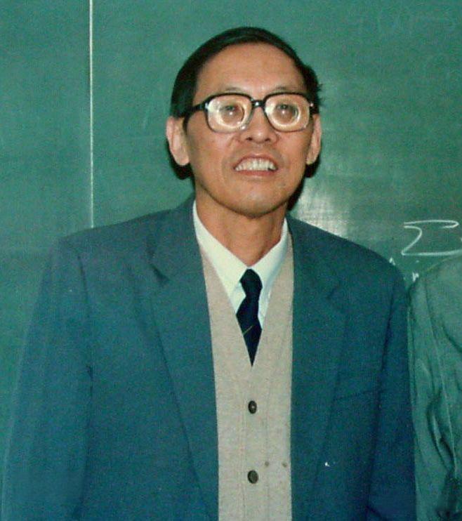 中国科学院院士，著名数学家。解析数论研究的奠基人之一，曾任山东大学校长，今天是他