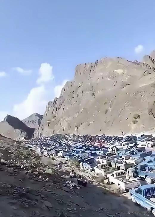 美军傻眼了:伊朗人开辟出了一条“陆地霍尔木兹海峡”！

谁能想到，伊朗人应对美国