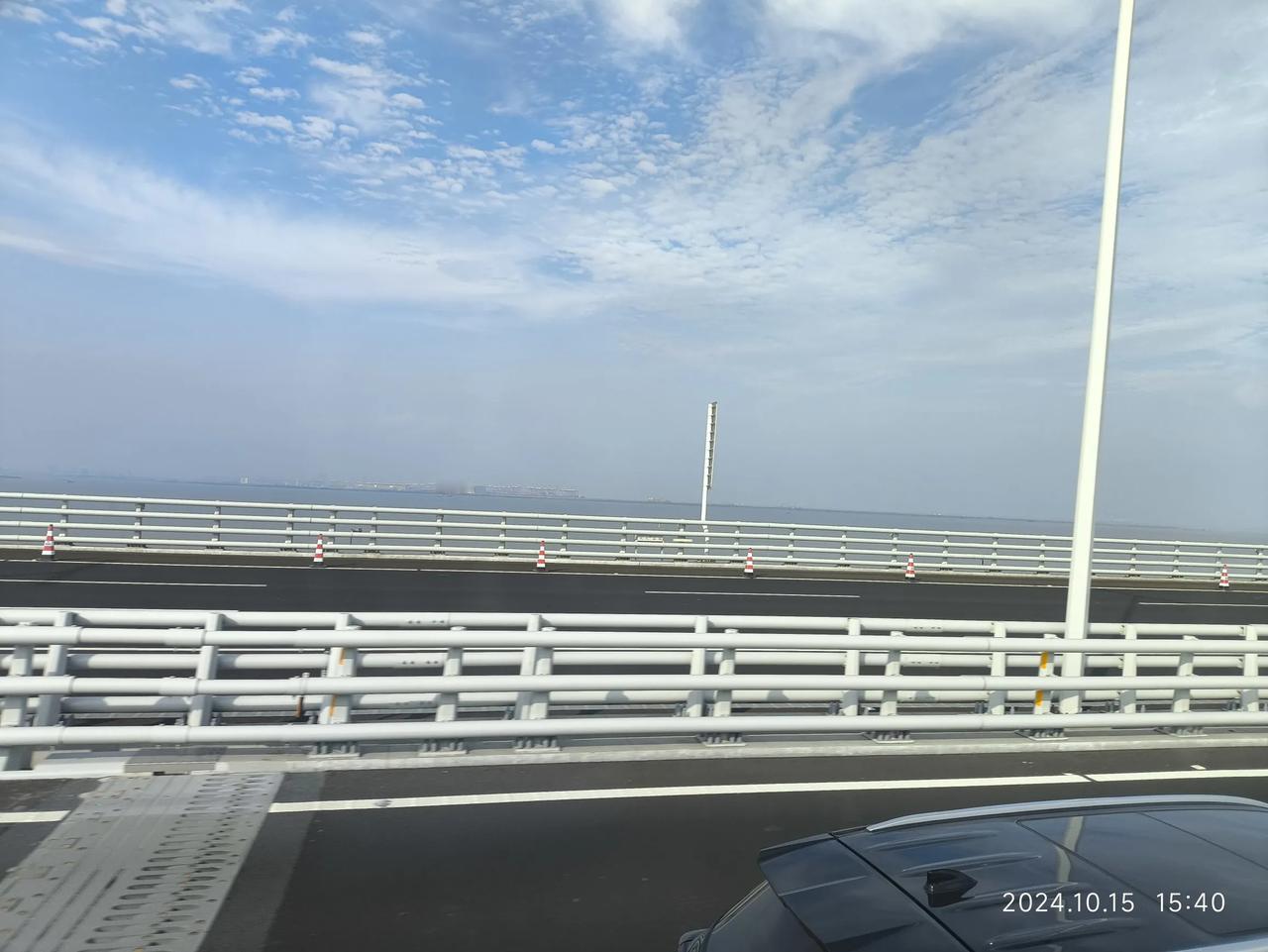 标题：财运来了挡都挡不住！
          鬼使神差一般赚钱很容易

像笑话
