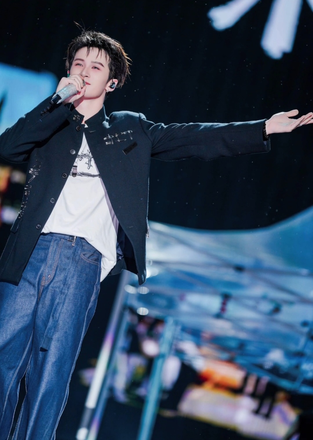 檀健次TME平台超级家族代言人 新程启航，乐创未来，恭喜解锁TME超级家族代言人